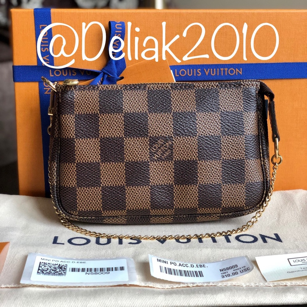 SOLD! Louis Vuitton Mini Pochette Accessoires DE